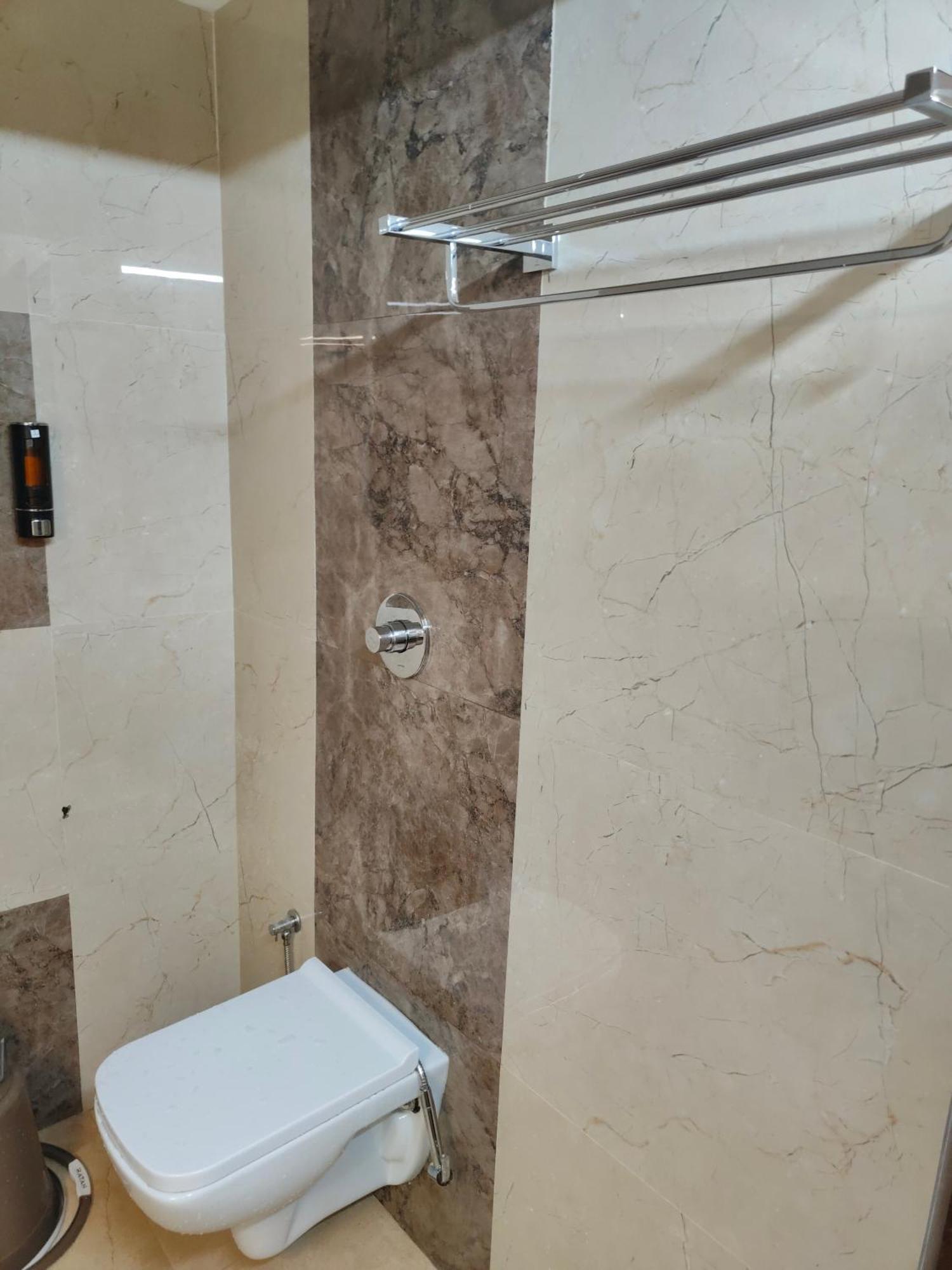 Hotel Geetha International Tuticorin Luaran gambar